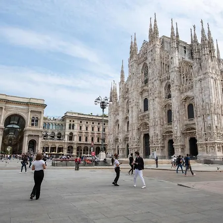 Sweett- Duomo * Milan